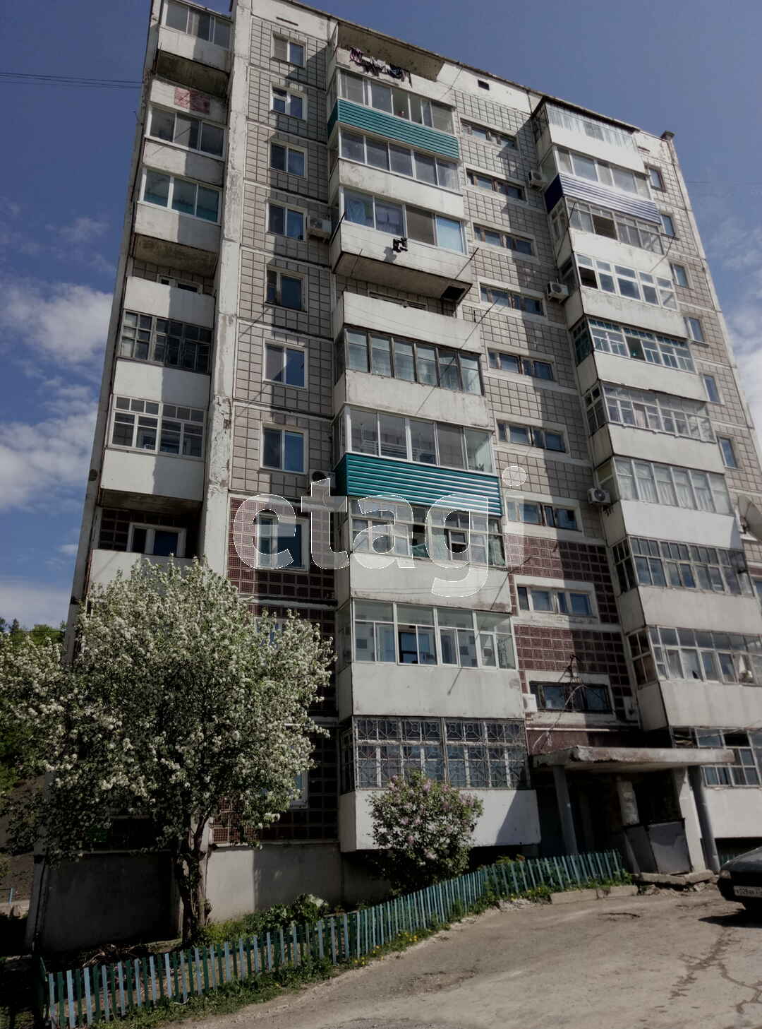 Продажа 4-комнатной квартиры, Амурск, Комсомольский пр-т,  83