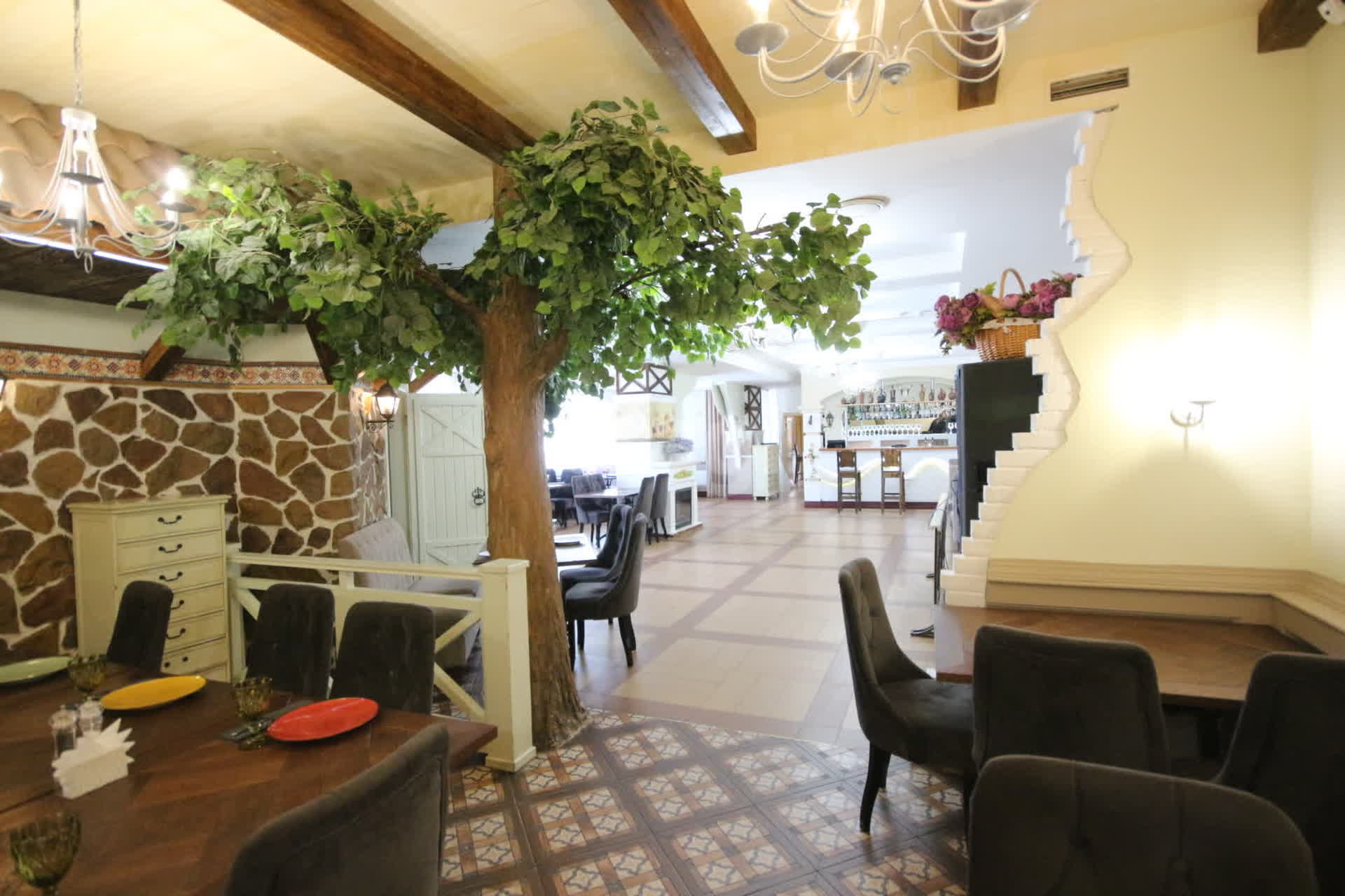 Аренда коммерческой недвижимости, 397м <sup>2</sup>, Новый Уренгой, Ямало-Ненецкий АО,  Новый Уренгой