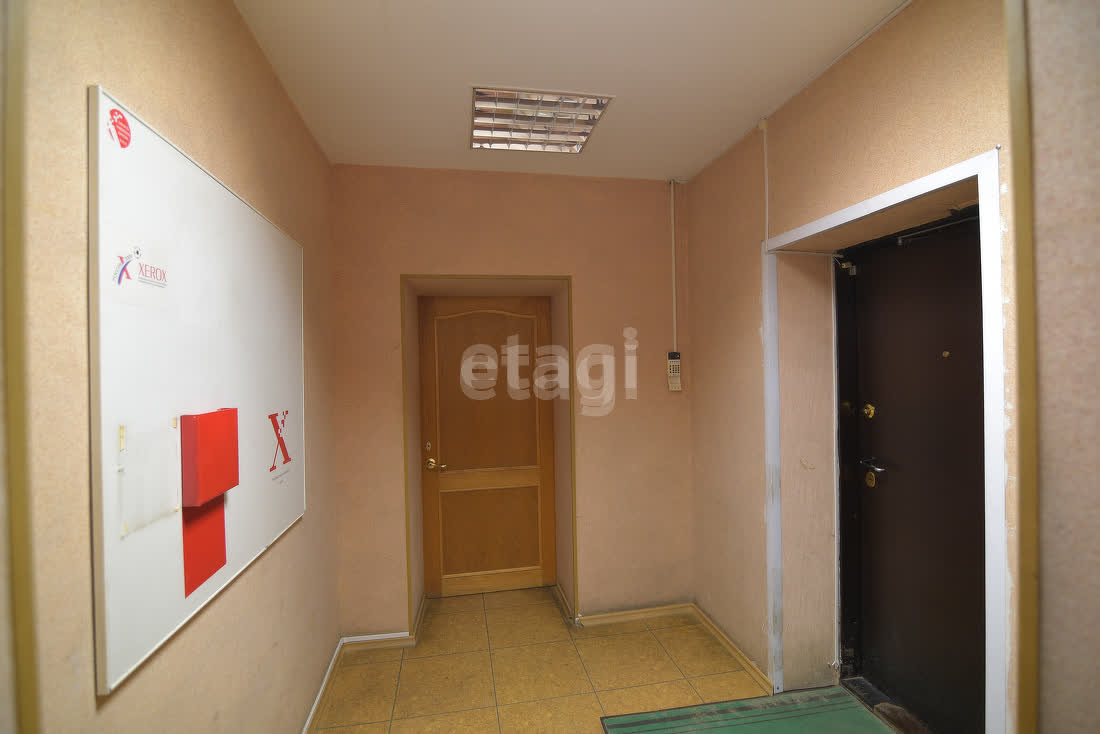 Продажа коммерческой недвижимости, 250м <sup>2</sup>, Южно-Сахалинск, Сахалинская область,  Южно-Сахалинск