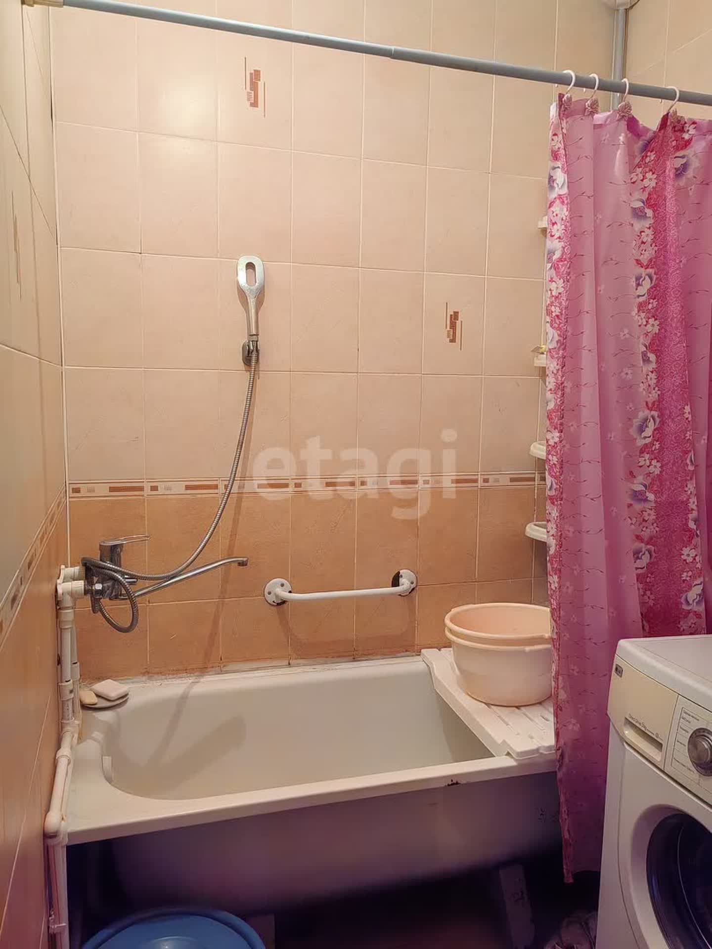 Продажа 3-комнатной квартиры, Южно-Сахалинск, Сахалинская область,  Южно-Сахалинск