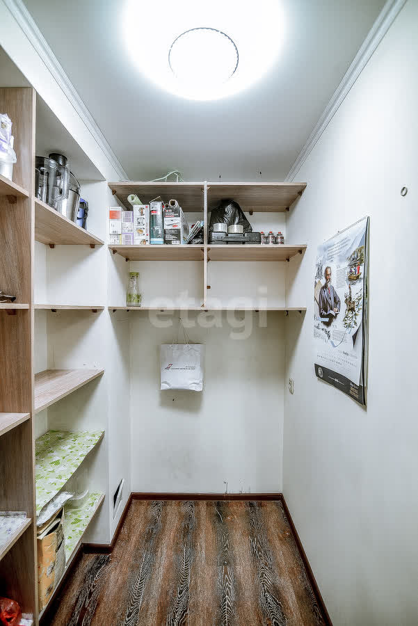 Продажа 3-комнатной квартиры, Южно-Сахалинск, Сахалинская область,  Южно-Сахалинск