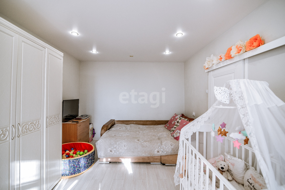 Продажа 2-комнатной квартиры, Южно-Сахалинск, Сахалинская область,  Южно-Сахалинск