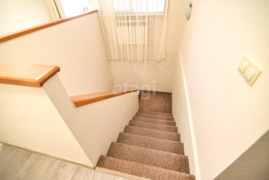 Аренда дома, 150м <sup>2</sup>, Южно-Сахалинск, Сахалинская область,  