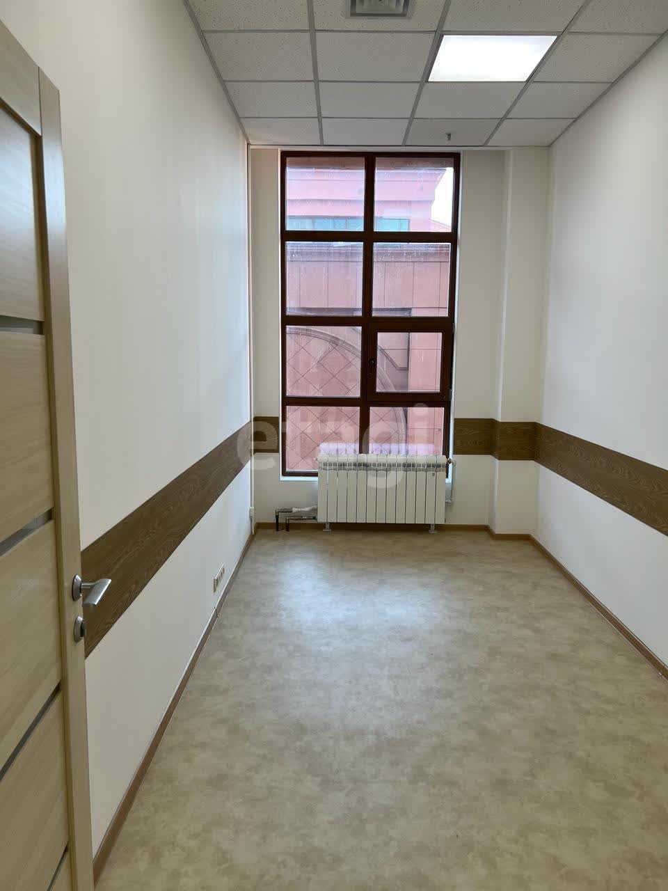 Аренда коммерческой недвижимости, 84м <sup>2</sup>, Южно-Сахалинск, Сахалинская область,  Южно-Сахалинск