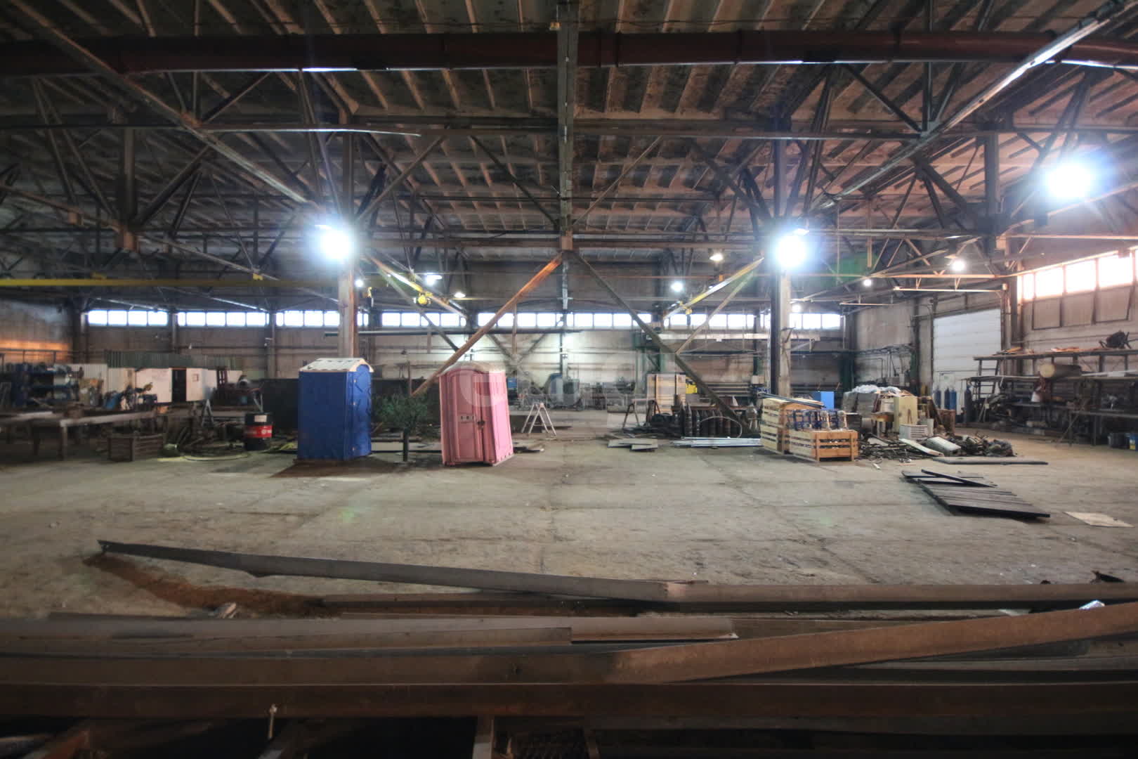 Аренда коммерческой недвижимости, 1000м <sup>2</sup>, Новый Уренгой, Ямало-Ненецкий АО,  Новый Уренгой