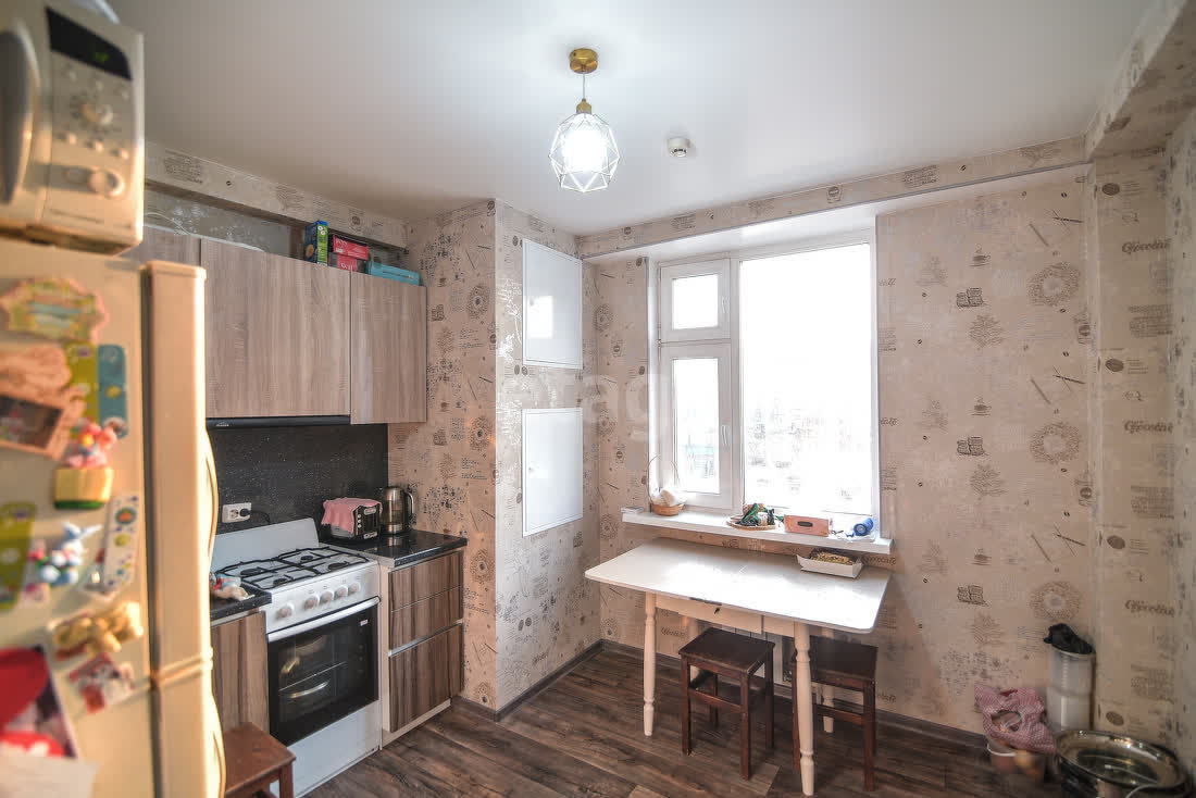 Продажа 3-комнатной квартиры, Южно-Сахалинск, Сахалинская область,  Южно-Сахалинск