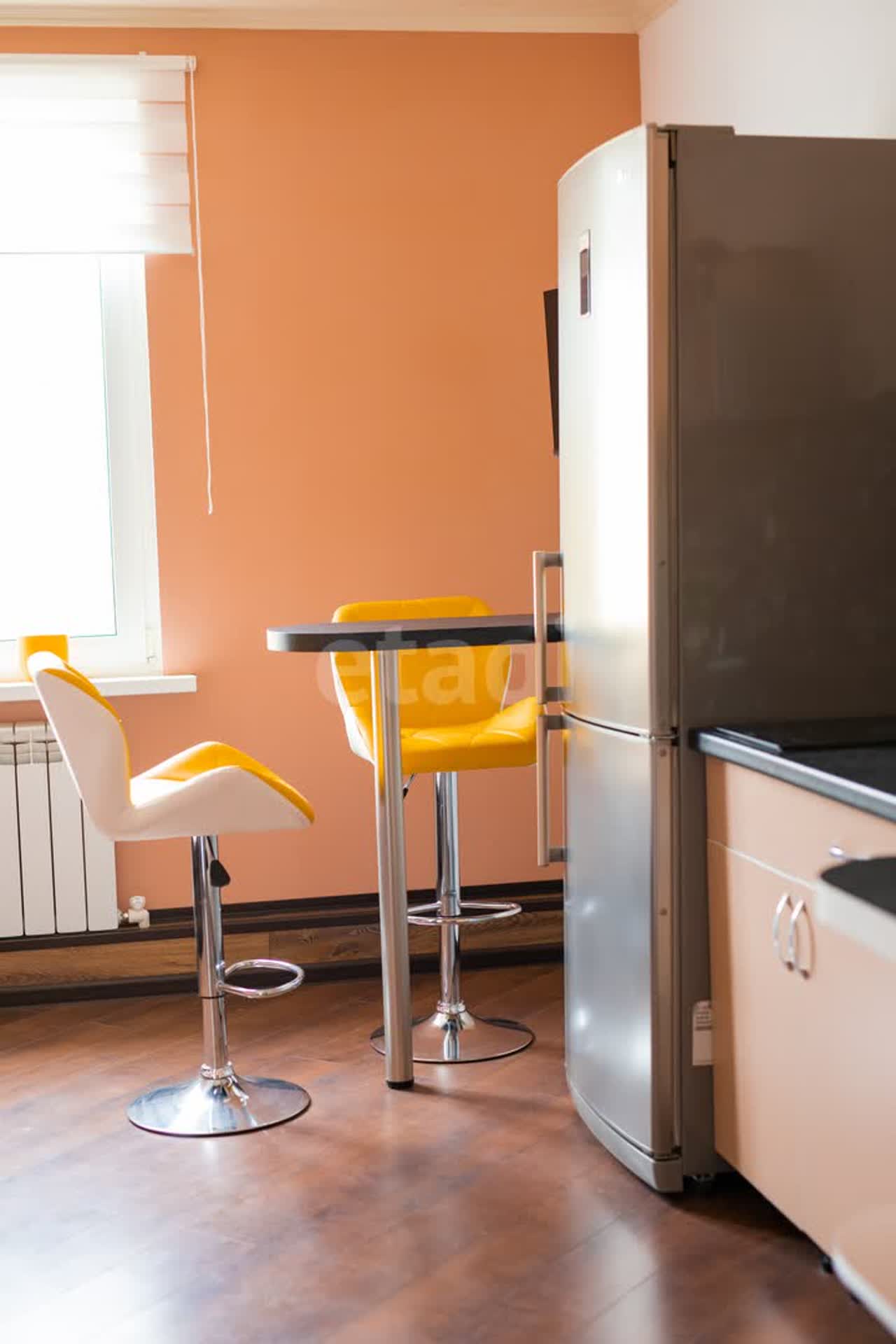 Продажа коммерческой недвижимости, 700м <sup>2</sup>, Южно-Сахалинск, Сахалинская область,  Южно-Сахалинск