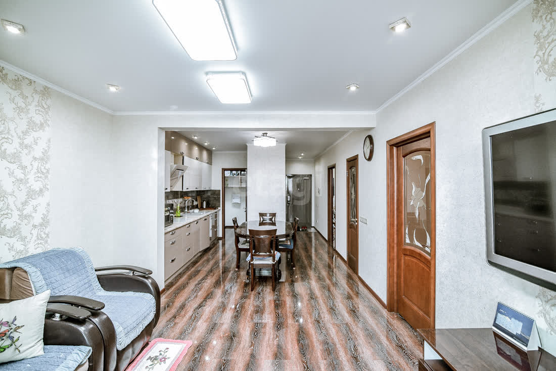 Продажа 3-комнатной квартиры, Южно-Сахалинск, Сахалинская область,  Южно-Сахалинск