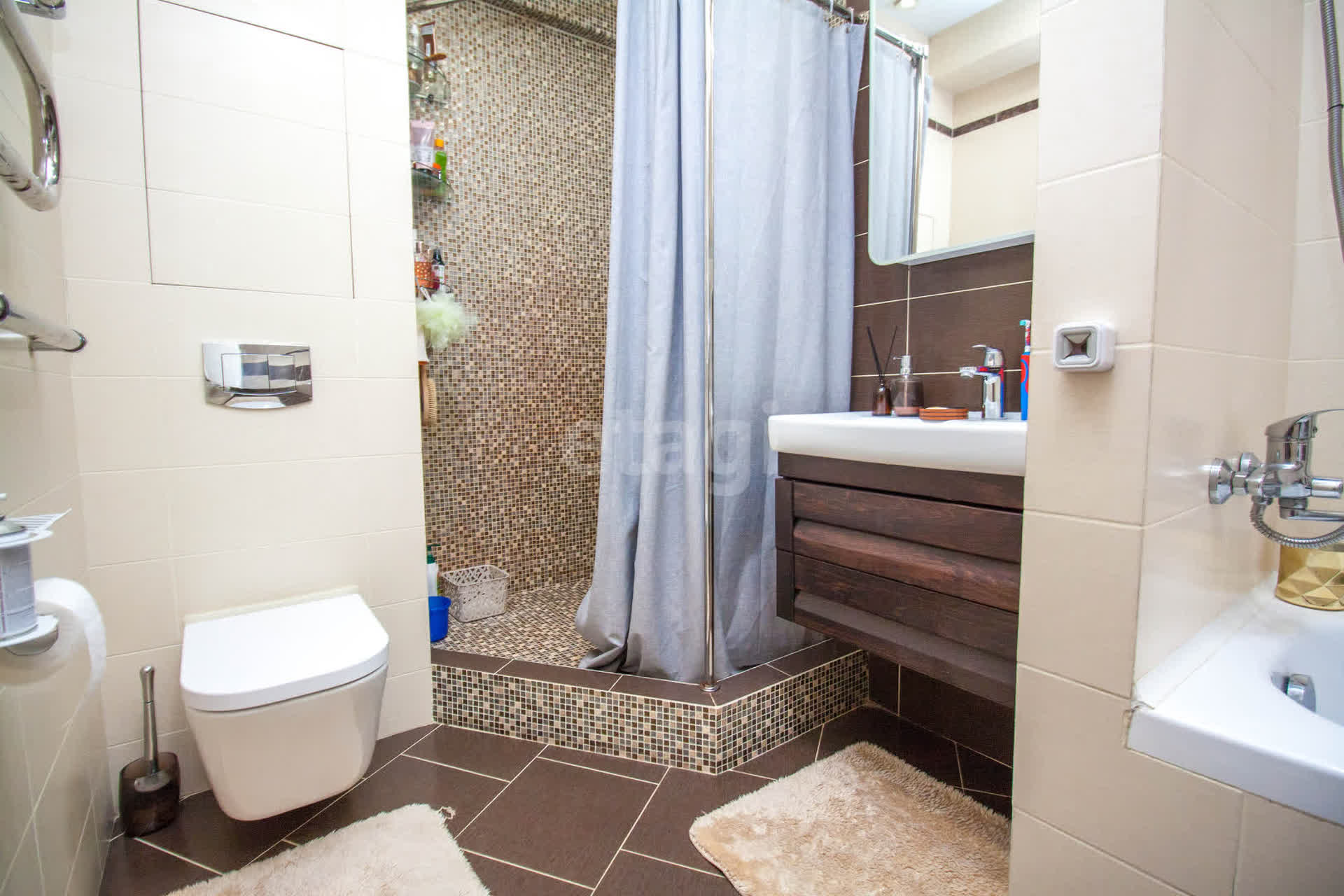 Продажа 2-комнатной квартиры, Южно-Сахалинск, Сахалинская область,  Южно-Сахалинск