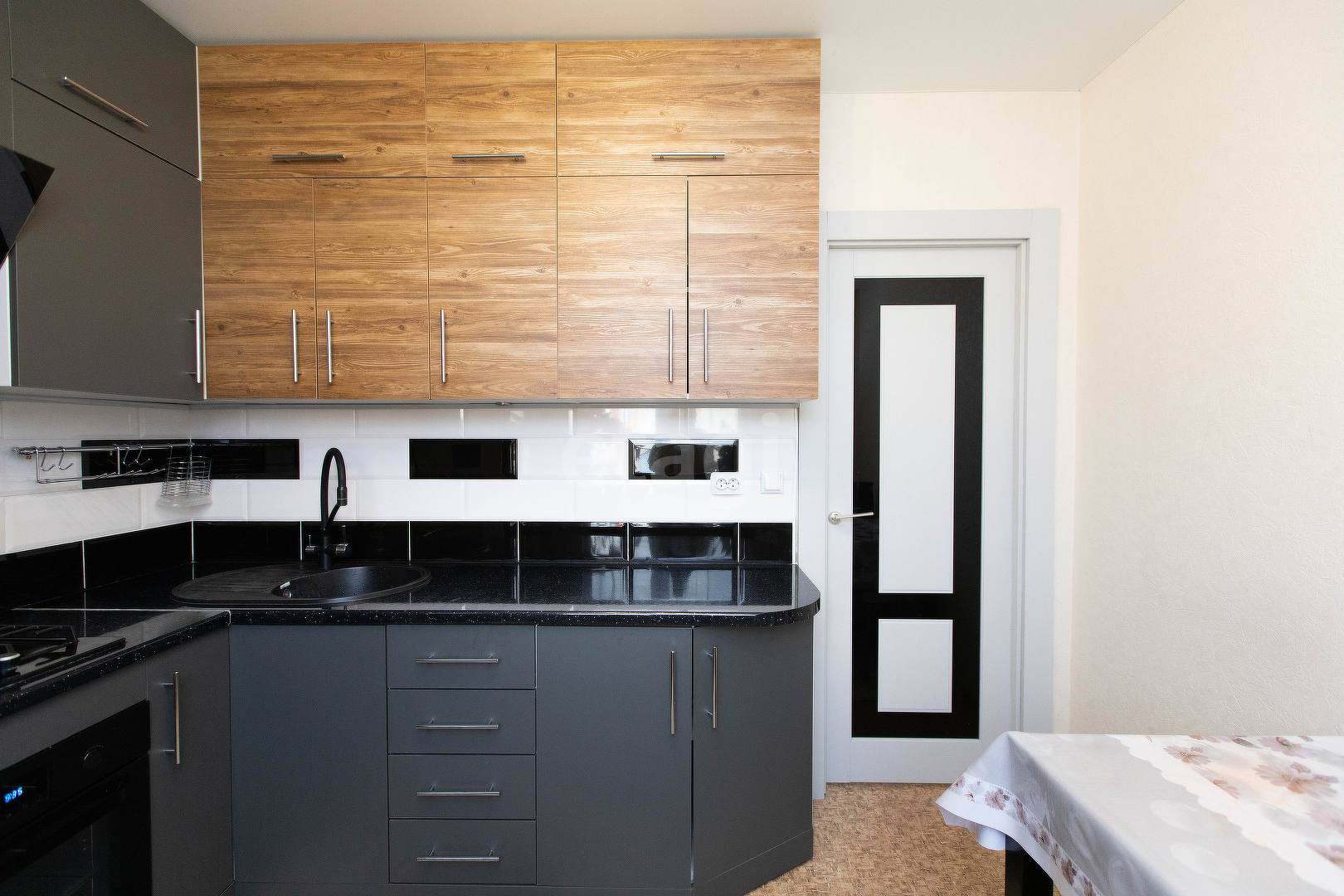 Продажа 3-комнатной квартиры, Южно-Сахалинск, Сахалинская область,  Южно-Сахалинск