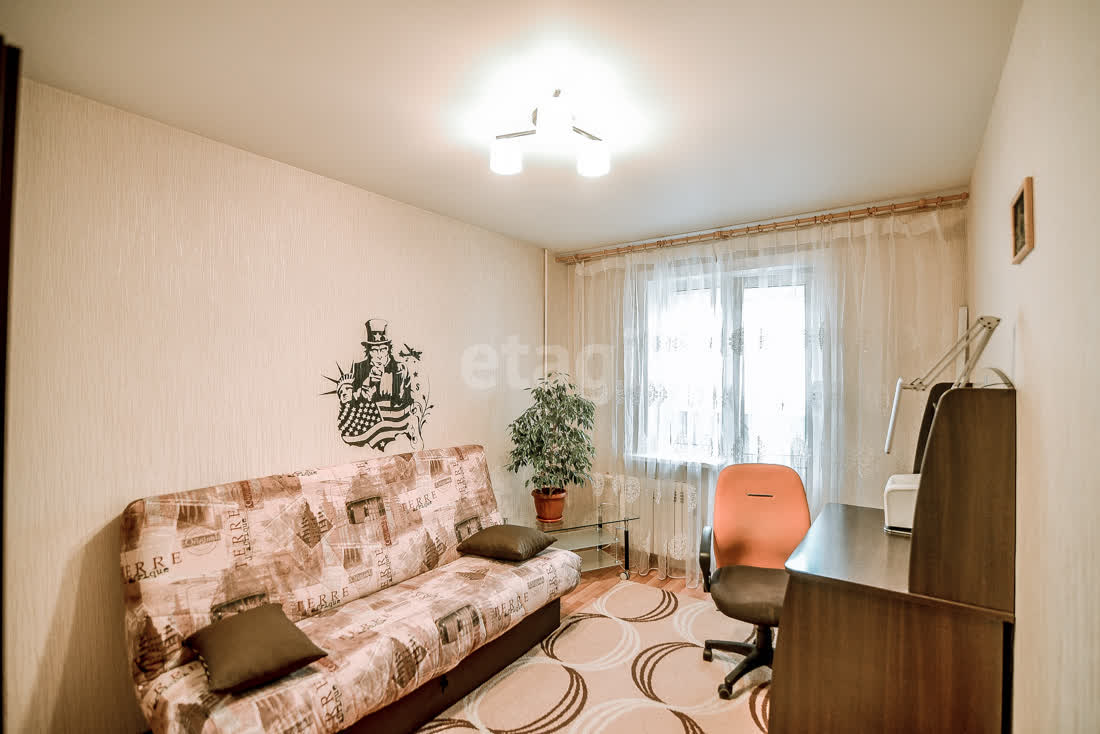 Продажа 4-комнатной квартиры, Южно-Сахалинск, Сахалинская область,  Южно-Сахалинск