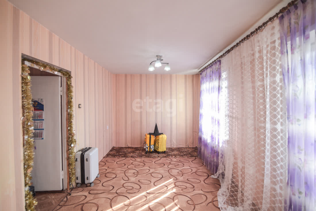 Продажа 2-комнатной квартиры, Южно-Сахалинск, Сахалинская область,  Южно-Сахалинск