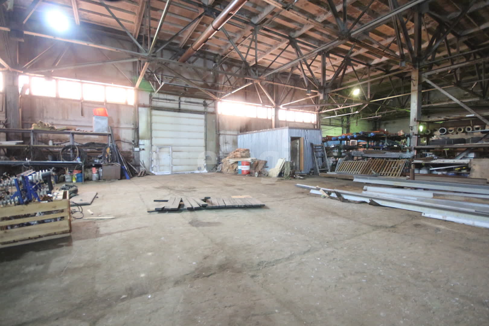 Аренда коммерческой недвижимости, 1000м <sup>2</sup>, Новый Уренгой, Ямало-Ненецкий АО,  Новый Уренгой