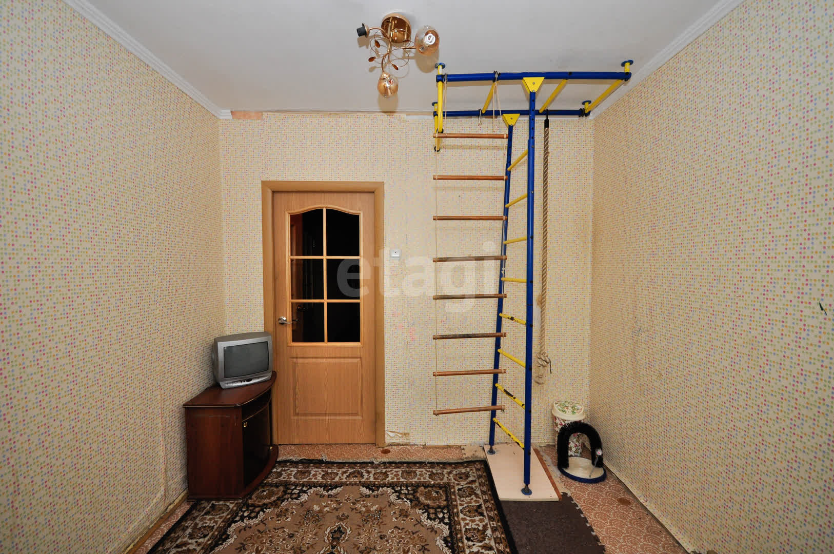 Продажа 5-комнатной квартиры, Южно-Сахалинск, Сахалинская область,  Южно-Сахалинск