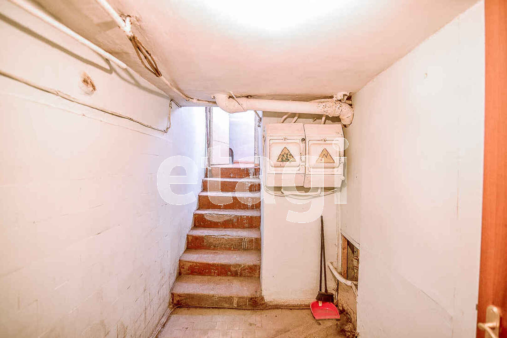 Продажа коммерческой недвижимости, 180м <sup>2</sup>, Южно-Сахалинск, Сахалинская область,  Южно-Сахалинск