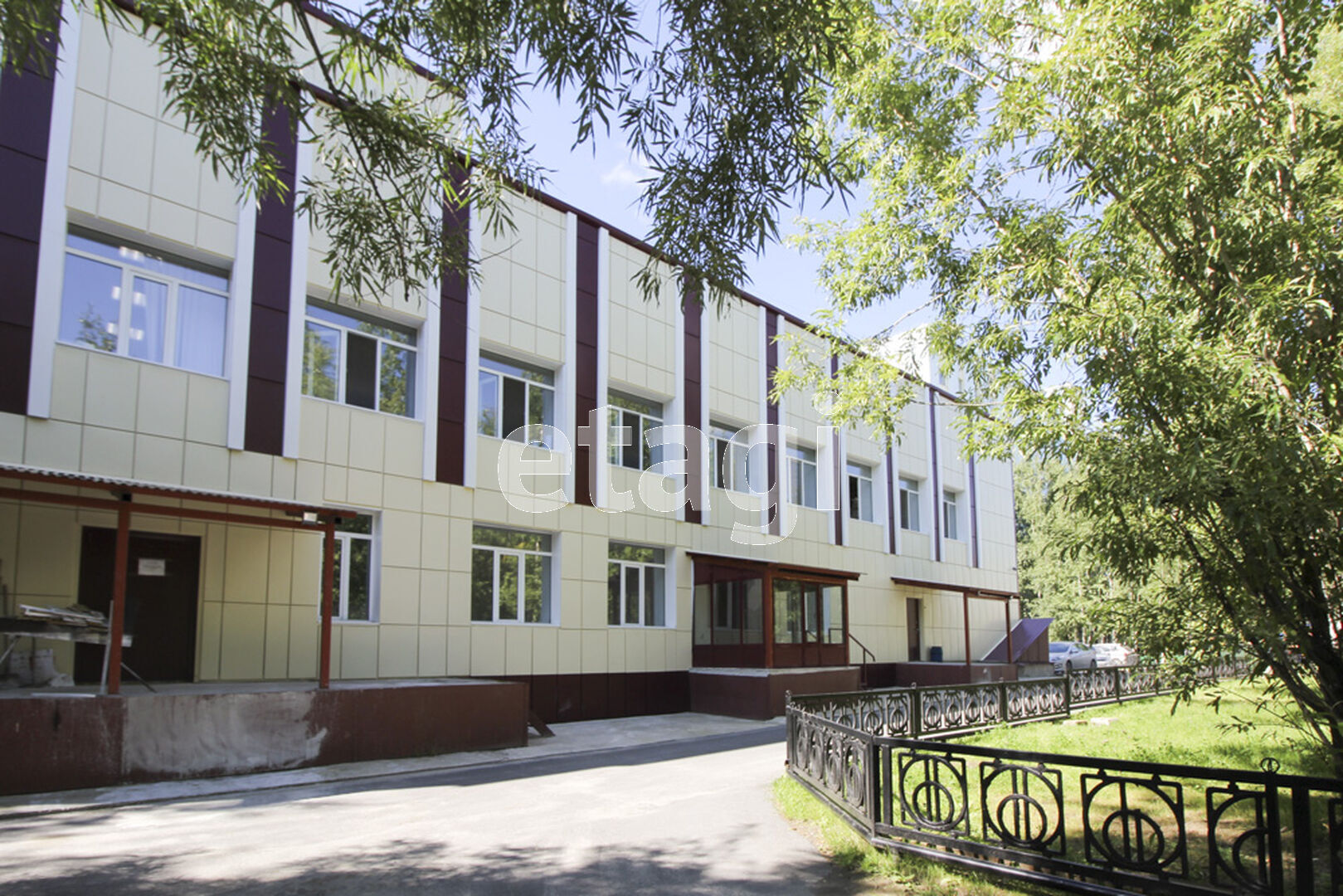Продажа коммерческой недвижимости, 2260м <sup>2</sup>, Нижневартовск, Ханты-Мансийский автономный округ,  Нижневартовск