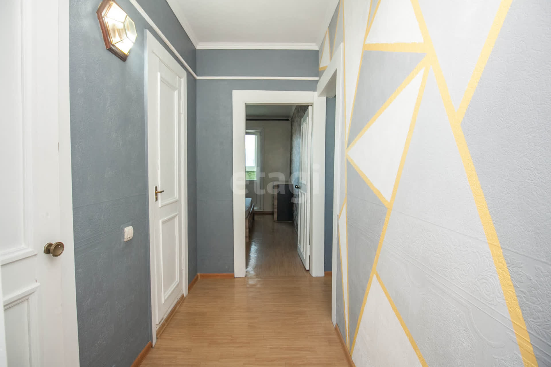 Продажа 4-комнатной квартиры, Южно-Сахалинск, Сахалинская область,  Южно-Сахалинск