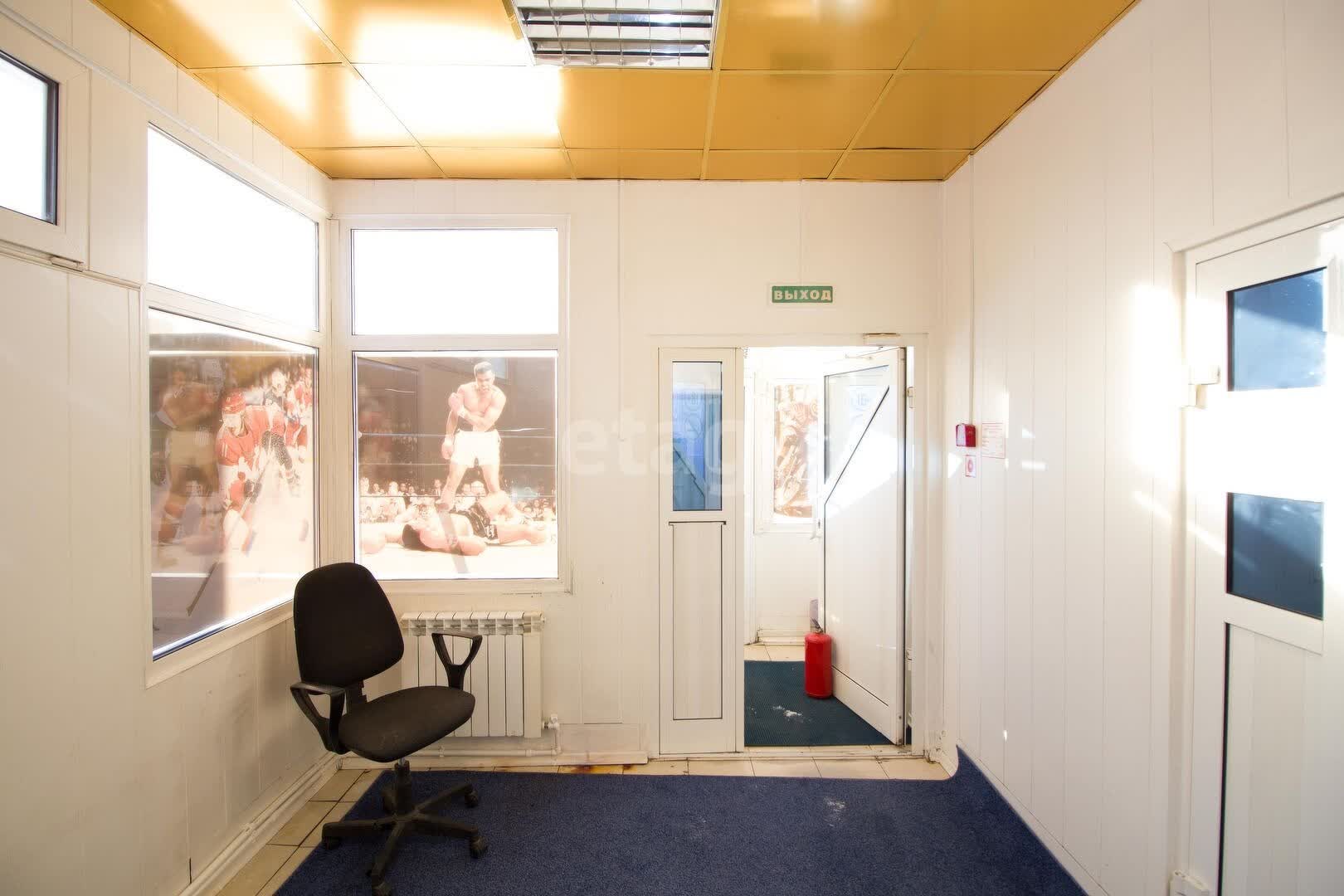 Продажа коммерческой недвижимости, 121м <sup>2</sup>, Новый Уренгой, Ямало-Ненецкий АО,  Новый Уренгой