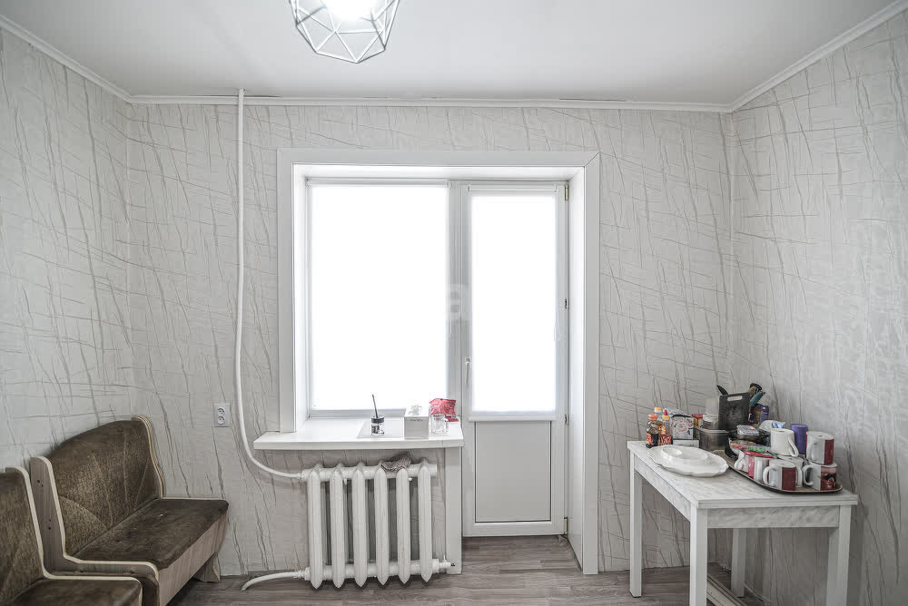 Продажа 2-комнатной квартиры, Южно-Сахалинск, Сахалинская область,  Южно-Сахалинск