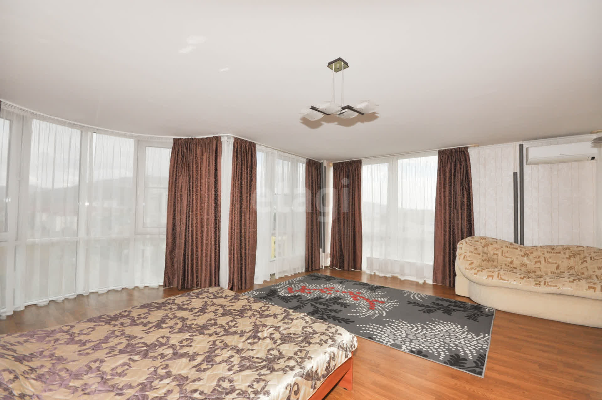 Продажа 3-комнатной квартиры, Южно-Сахалинск, Сахалинская область,  Южно-Сахалинск