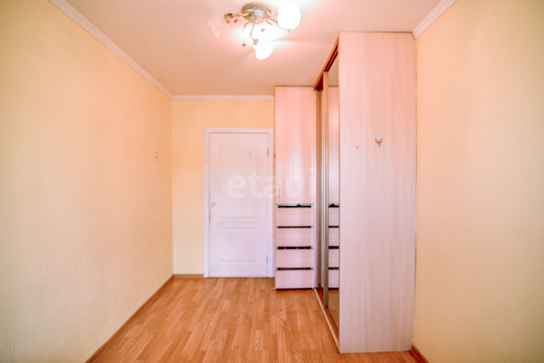 Продажа 4-комнатной квартиры, Южно-Сахалинск, Сахалинская область,  Южно-Сахалинск