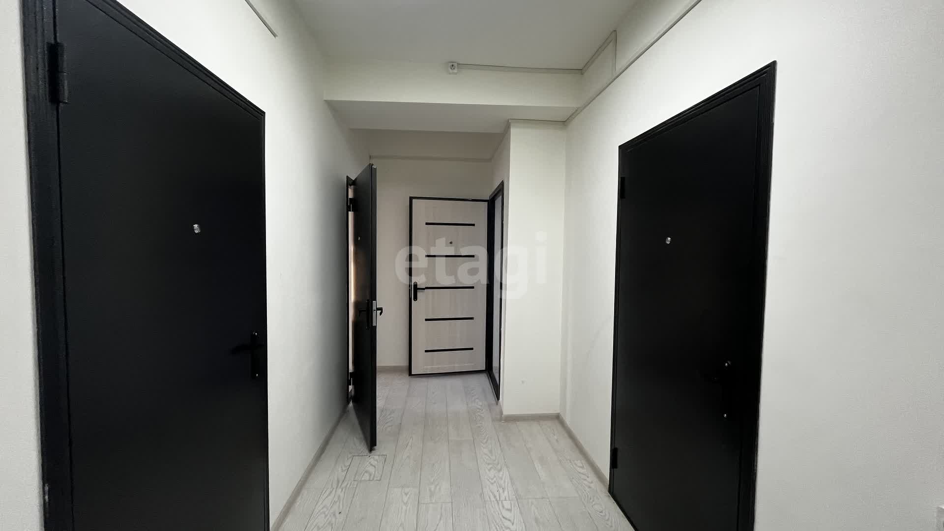 Продажа коммерческой недвижимости, 205м <sup>2</sup>, Улан-Удэ, Бурятия,  Улан-Удэ