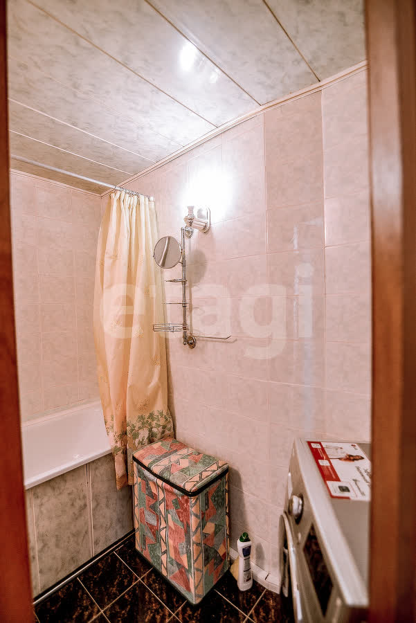 Продажа 2-комнатной квартиры, Южно-Сахалинск, Сахалинская область,  Южно-Сахалинск