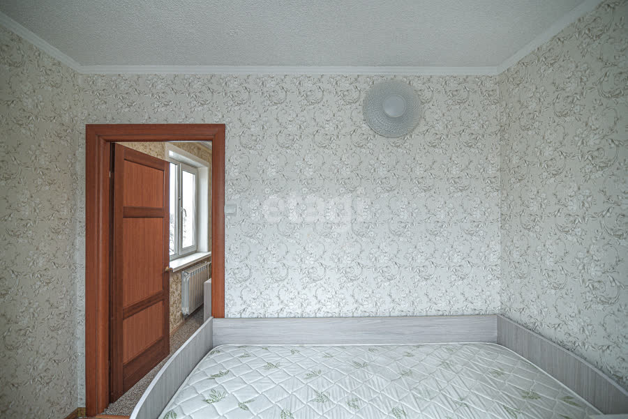 Продажа 4-комнатной квартиры, Южно-Сахалинск, Сахалинская область,  Южно-Сахалинск