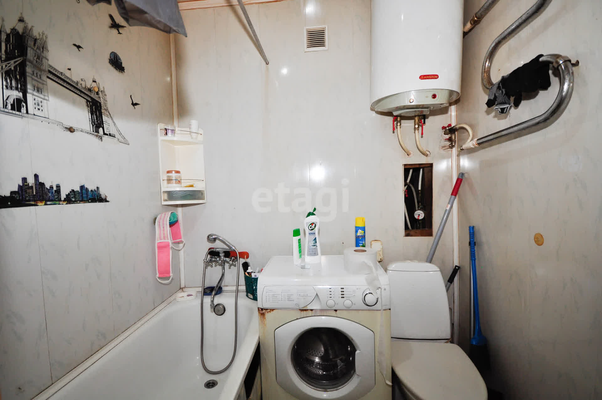 Продажа 2-комнатной квартиры, Южно-Сахалинск, Сахалинская область,  Южно-Сахалинск