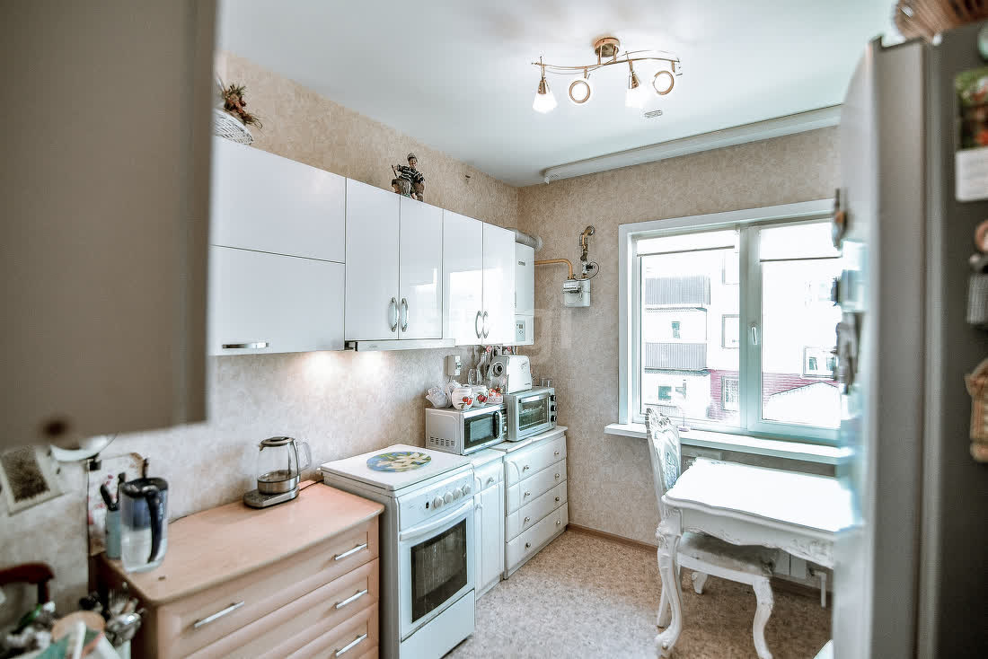 Продажа 2-комнатной квартиры, Южно-Сахалинск, Сахалинская область,  Южно-Сахалинск