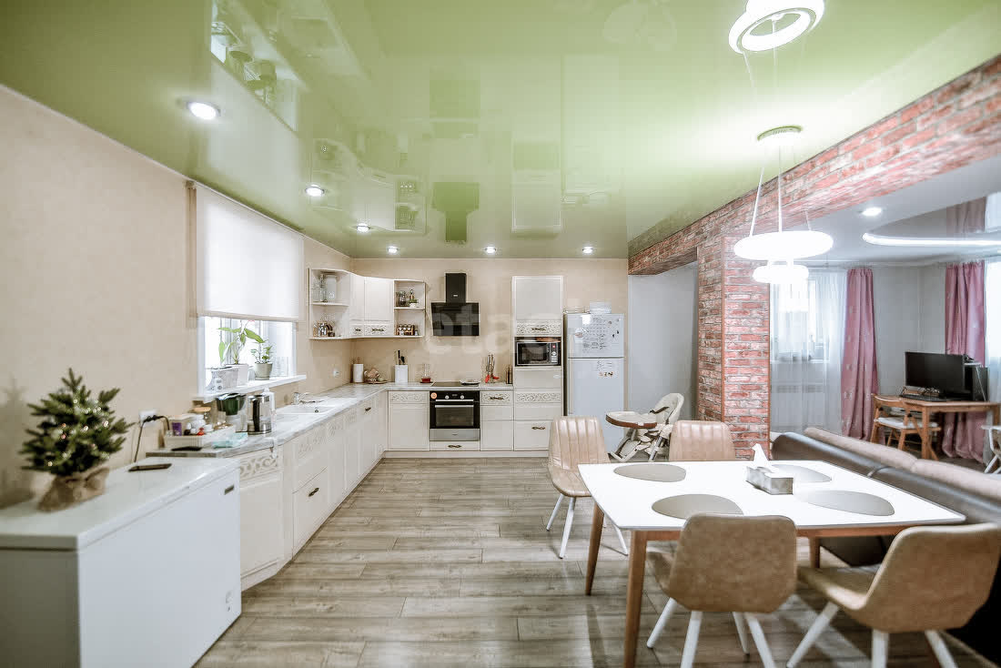 Продажа дома, 215м <sup>2</sup>, 7 сот., Южно-Сахалинск, Сахалинская область,  Южно-Сахалинск