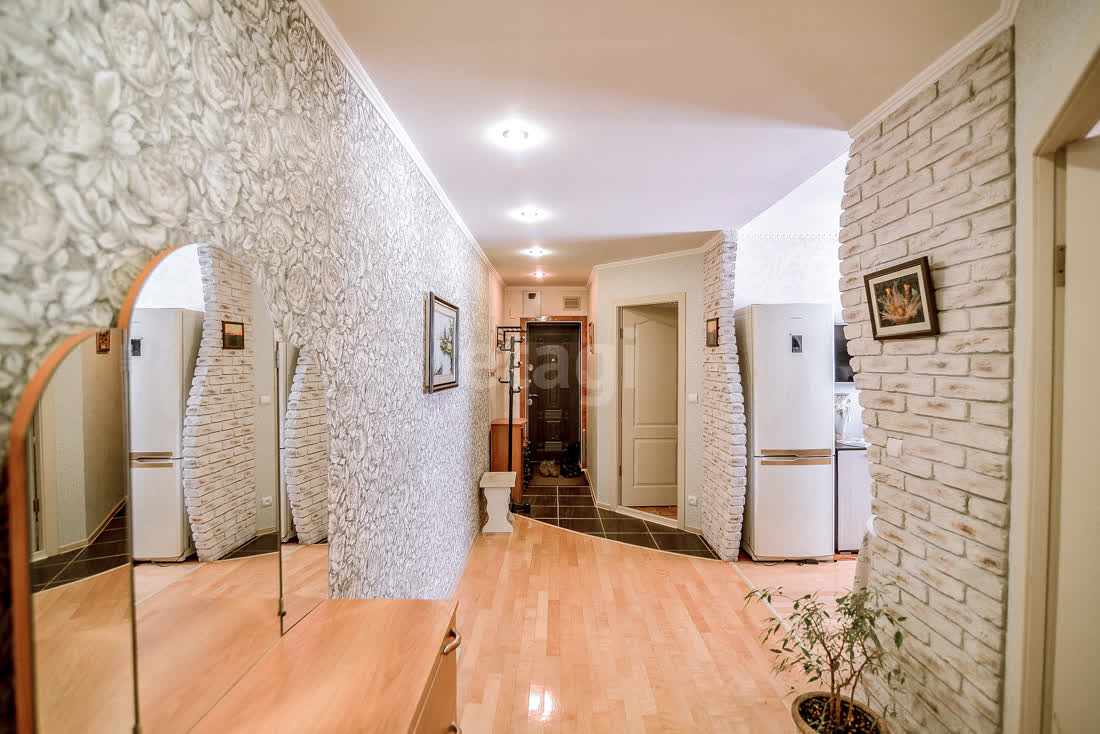 Продажа 3-комнатной квартиры, Южно-Сахалинск, Сахалинская область,  Южно-Сахалинск