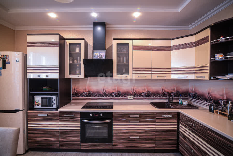 Продажа 2-комнатной квартиры, Южно-Сахалинск, Сахалинская область,  Южно-Сахалинск