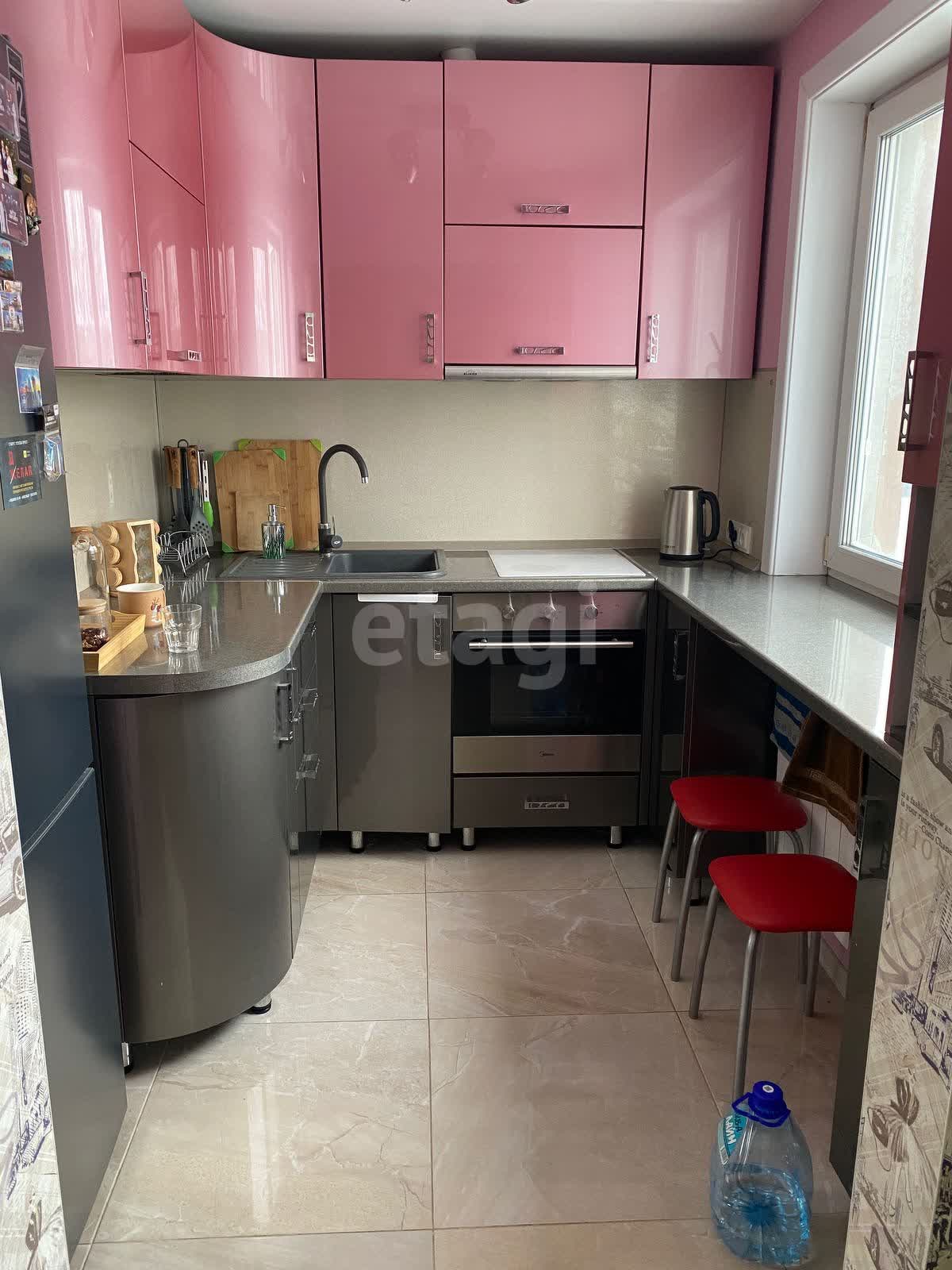 Продажа 3-комнатной квартиры, Южно-Сахалинск, Сахалинская область,  Южно-Сахалинск