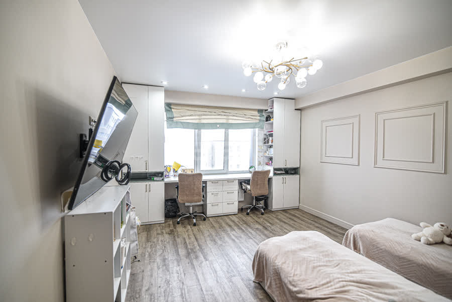 Продажа 3-комнатной квартиры, Южно-Сахалинск, Сахалинская область,  Южно-Сахалинск