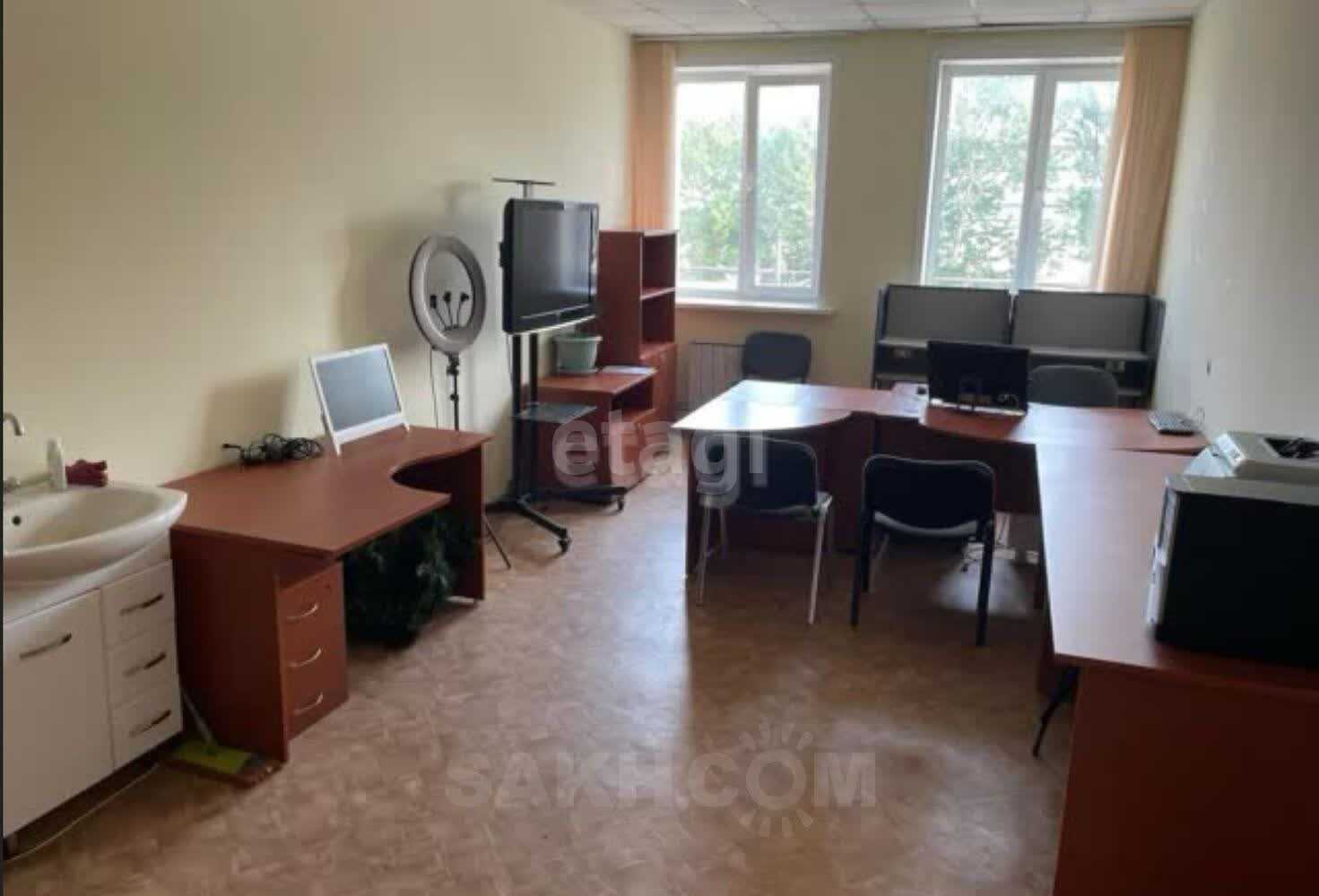 Аренда коммерческой недвижимости, 500м <sup>2</sup>, Южно-Сахалинск, Сахалинская область,  Южно-Сахалинск