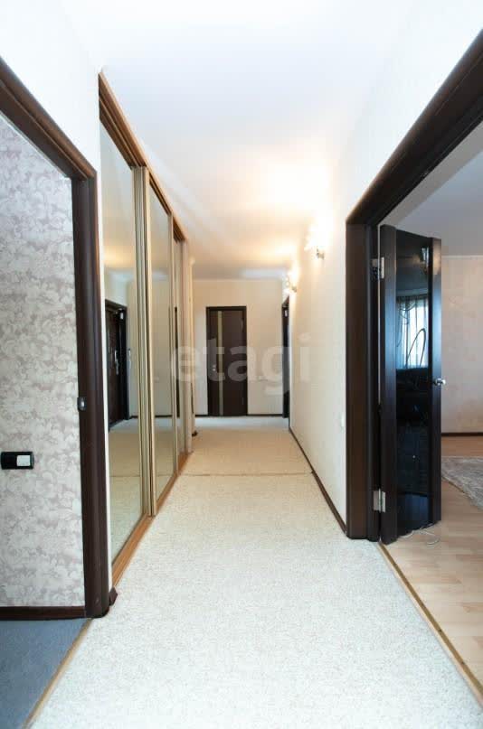 Продажа 4-комнатной квартиры, Южно-Сахалинск, Сахалинская область,  Южно-Сахалинск