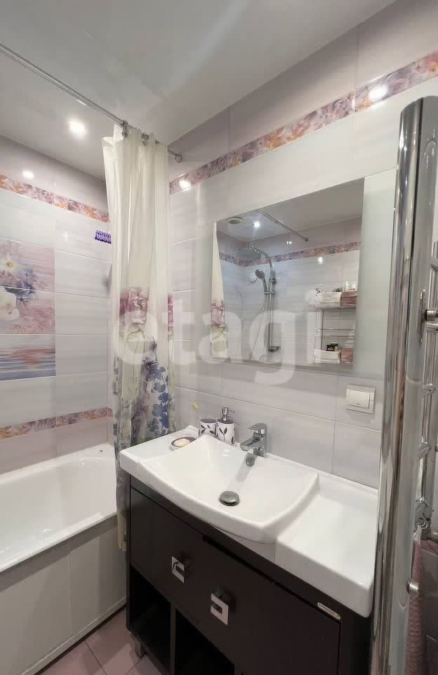 Продажа 3-комнатной квартиры, Улан-Удэ, Республика Бурятия,  Улан-Удэ