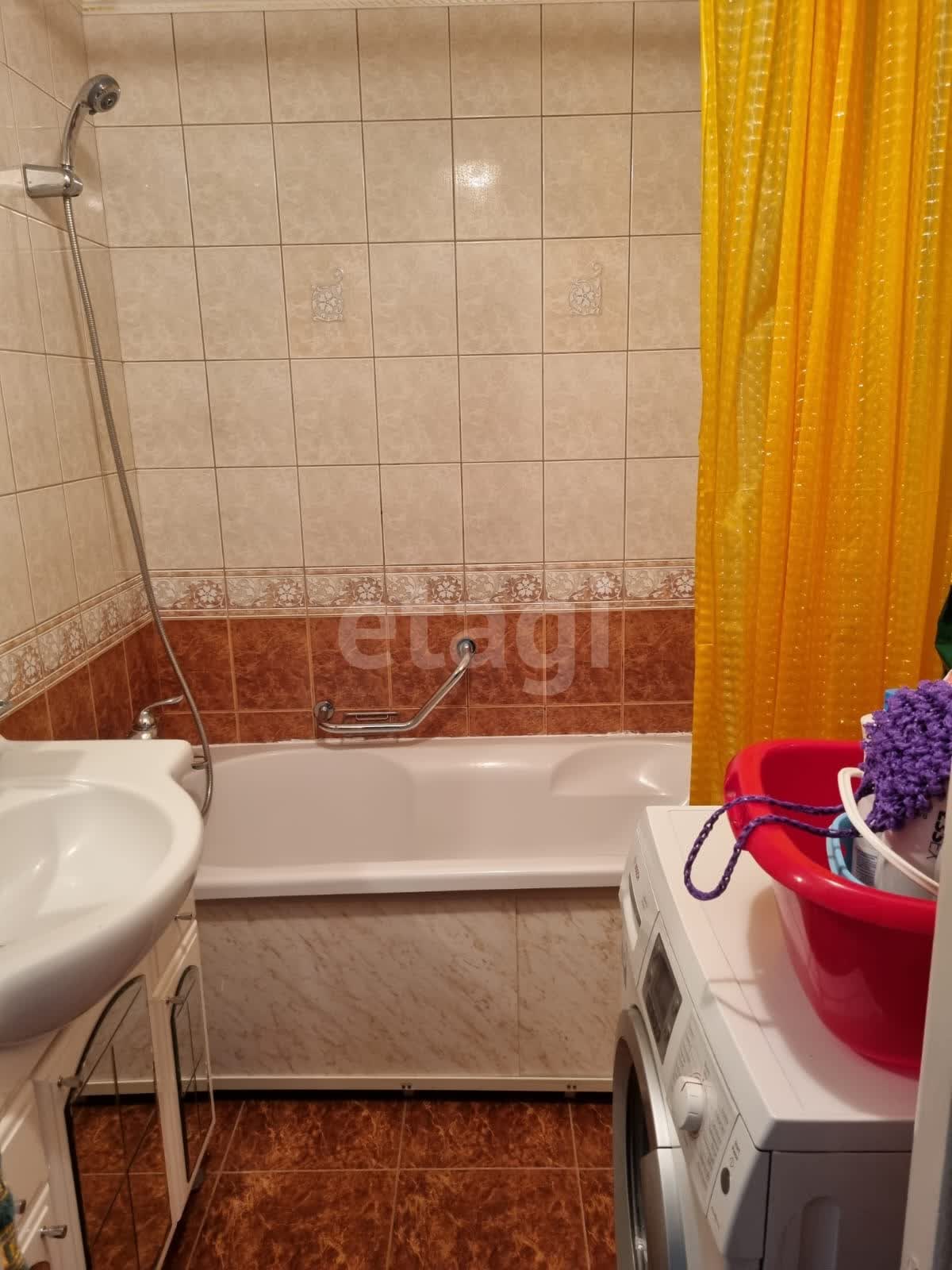 Продажа 2-комнатной квартиры, Южно-Сахалинск, Сахалинская область,  Южно-Сахалинск