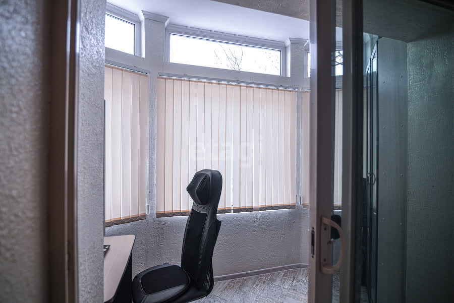 Продажа 3-комнатной квартиры, Южно-Сахалинск, Сахалинская область,  Южно-Сахалинск