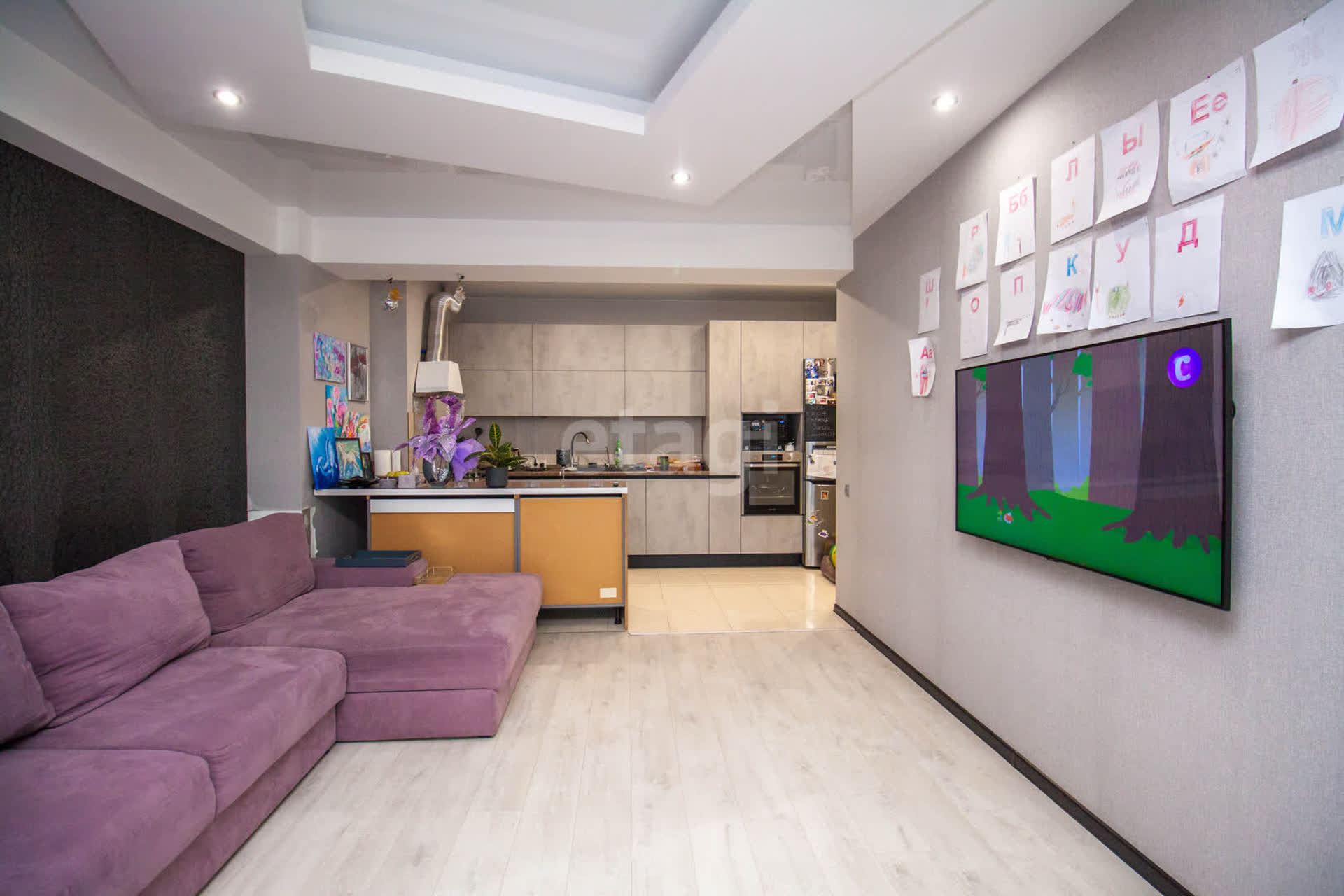 Продажа 2-комнатной квартиры, Южно-Сахалинск, Сахалинская область,  Южно-Сахалинск