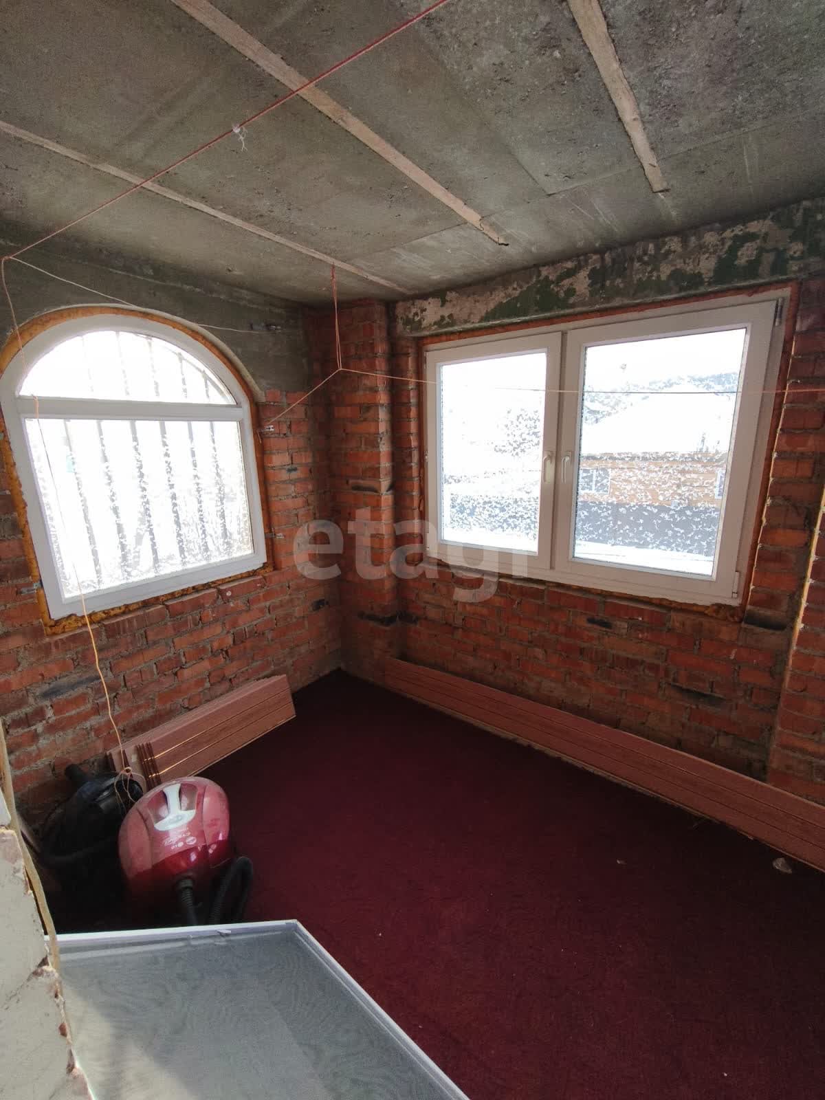 Продажа дома, 300м <sup>2</sup>, 8 сот., Улан-Удэ, Республика Бурятия,  Октябрьский