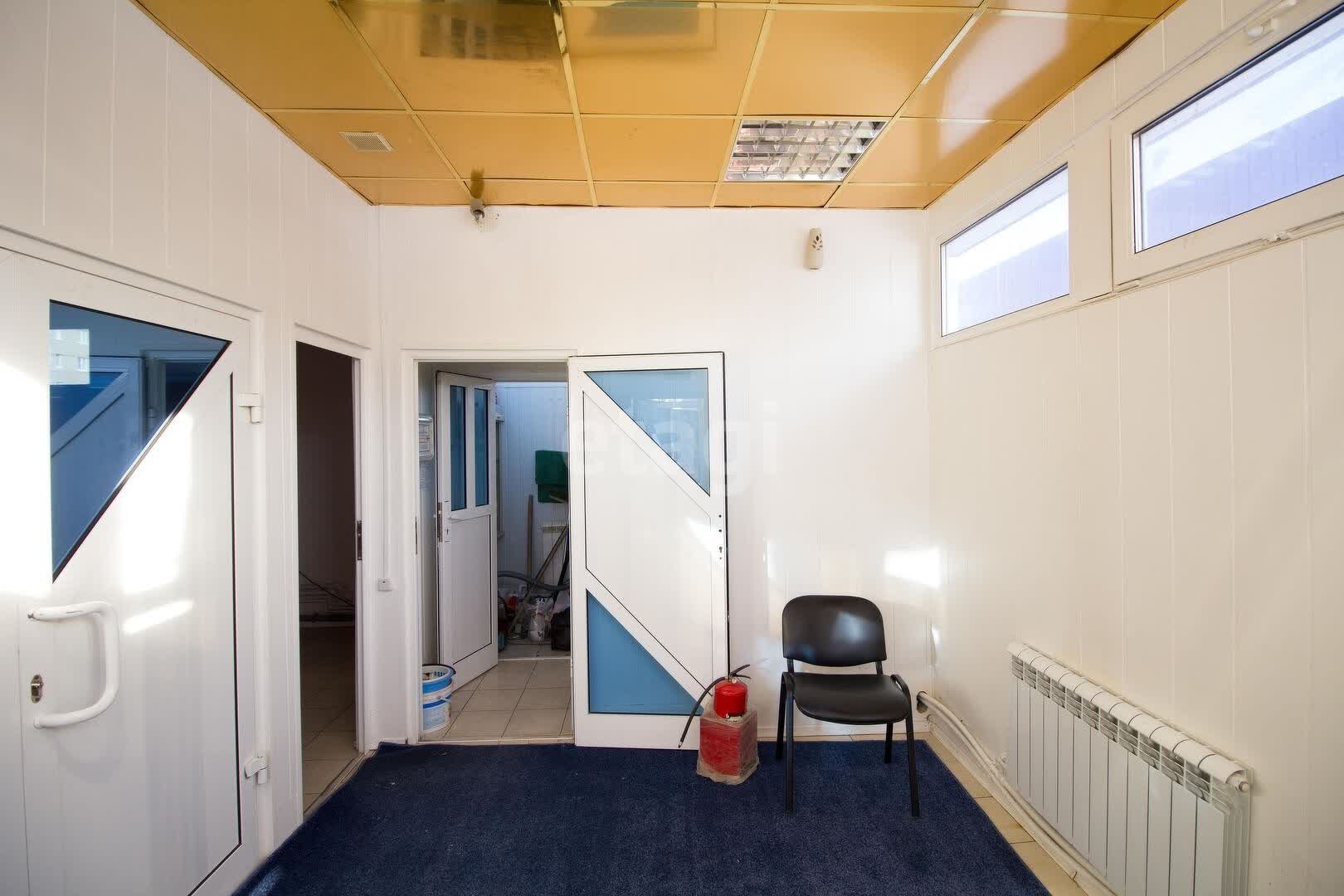 Продажа коммерческой недвижимости, 121м <sup>2</sup>, Новый Уренгой, Ямало-Ненецкий АО,  Новый Уренгой