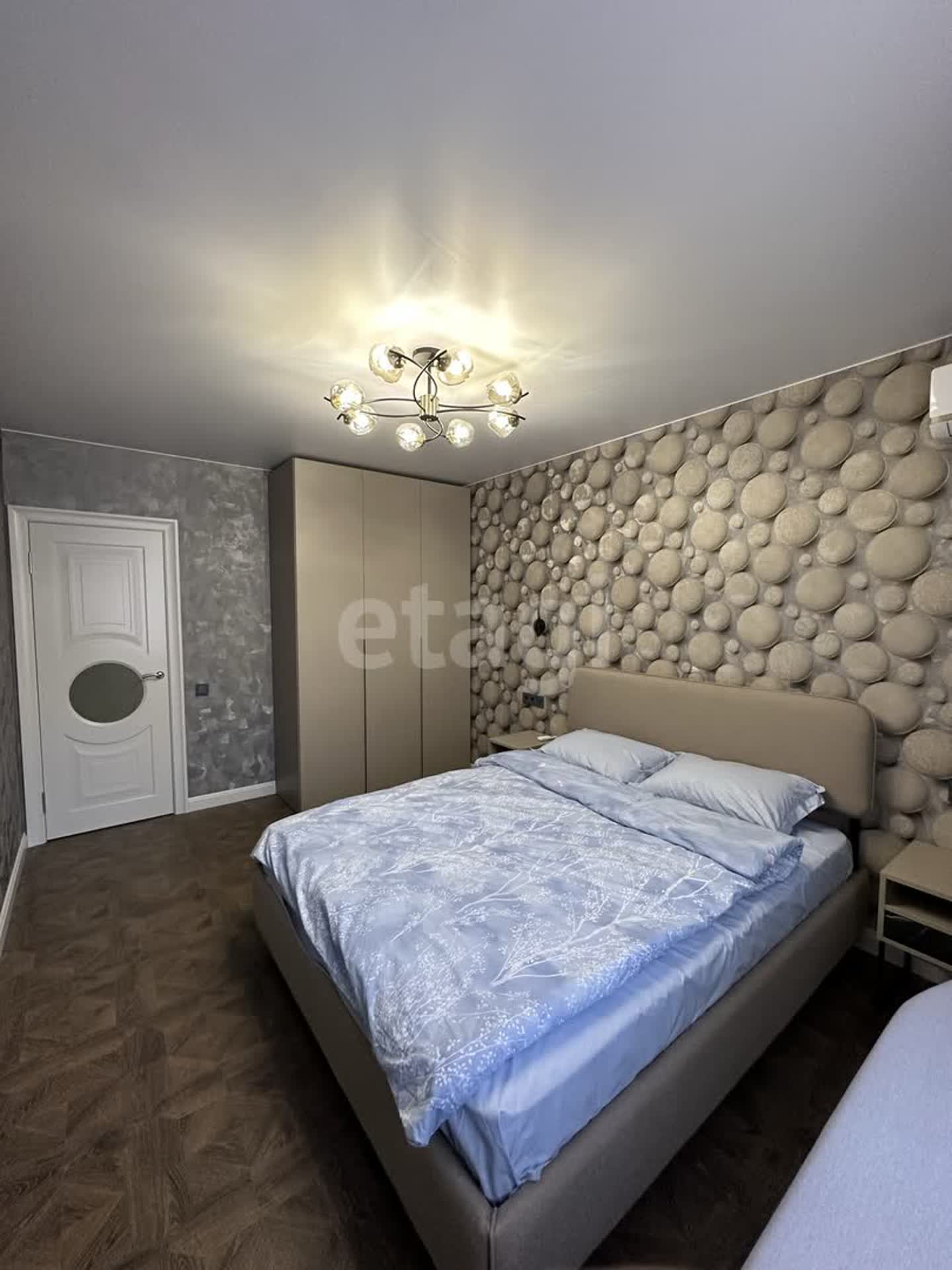 Продажа 4-комнатной квартиры, Калуга, Суворова,  38