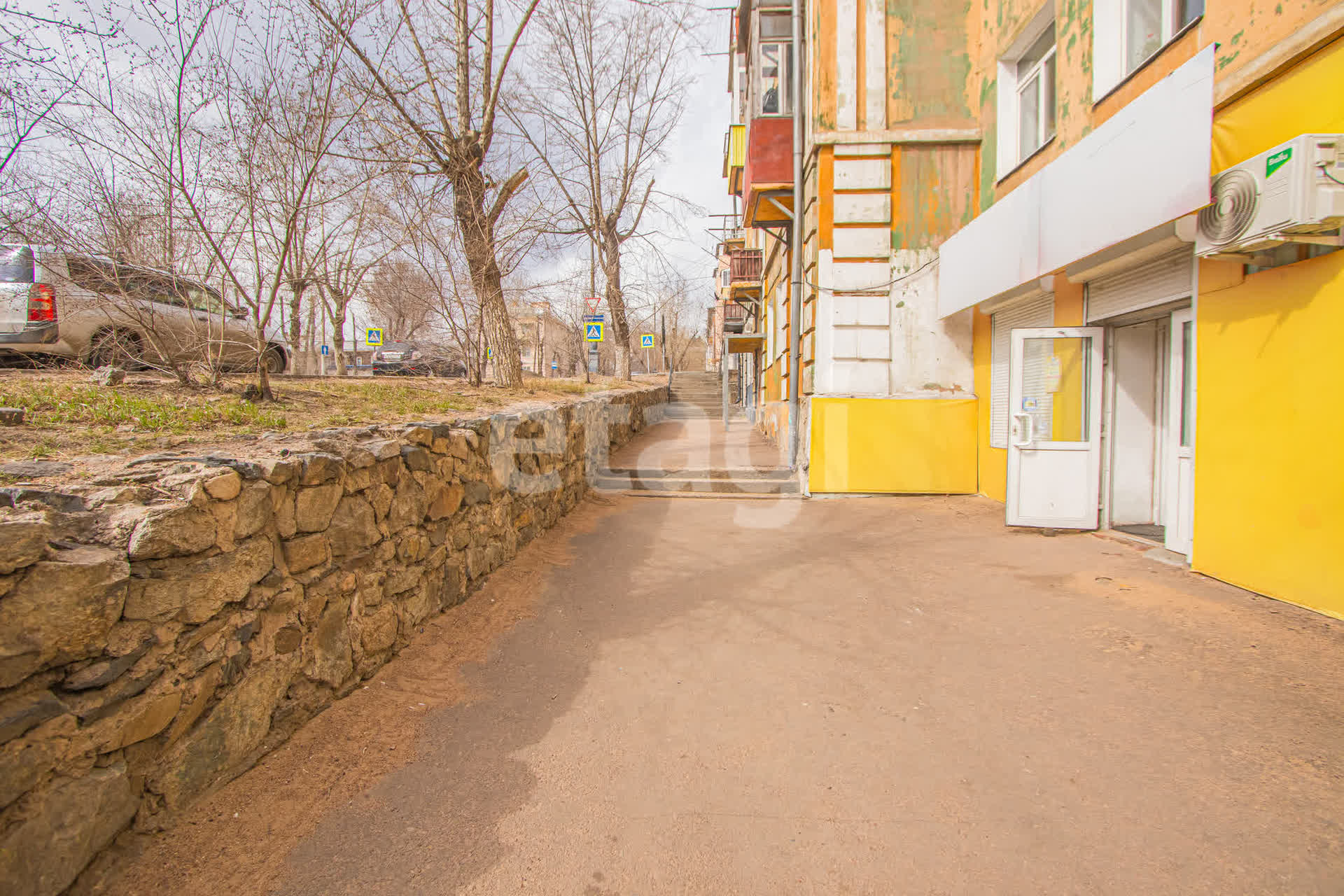 Продажа 3-комнатной квартиры, Улан-Удэ, Республика Бурятия,  Улан-Удэ