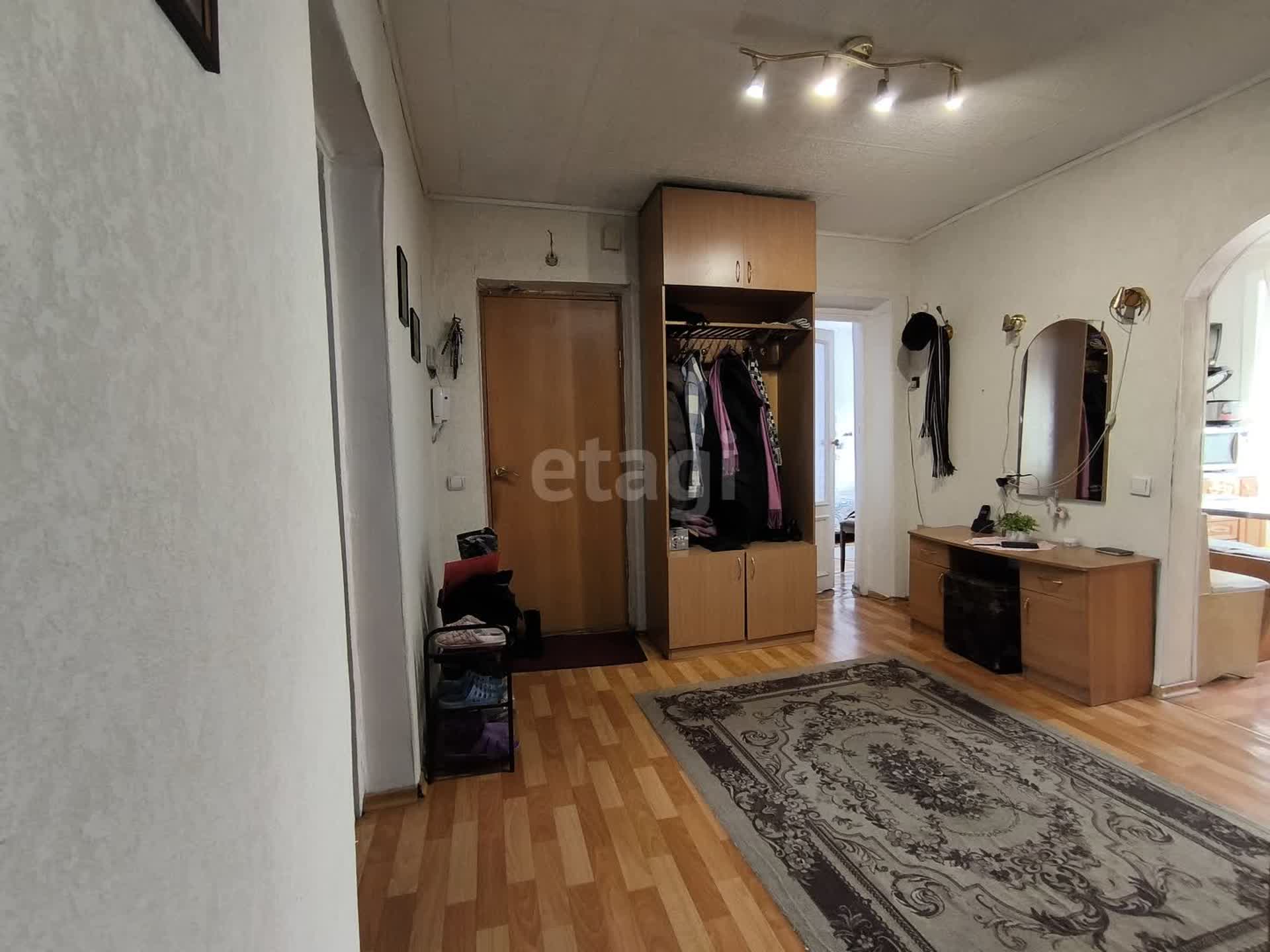 Продажа 4-комнатной квартиры, Улан-Удэ, Республика Бурятия,  Улан-Удэ