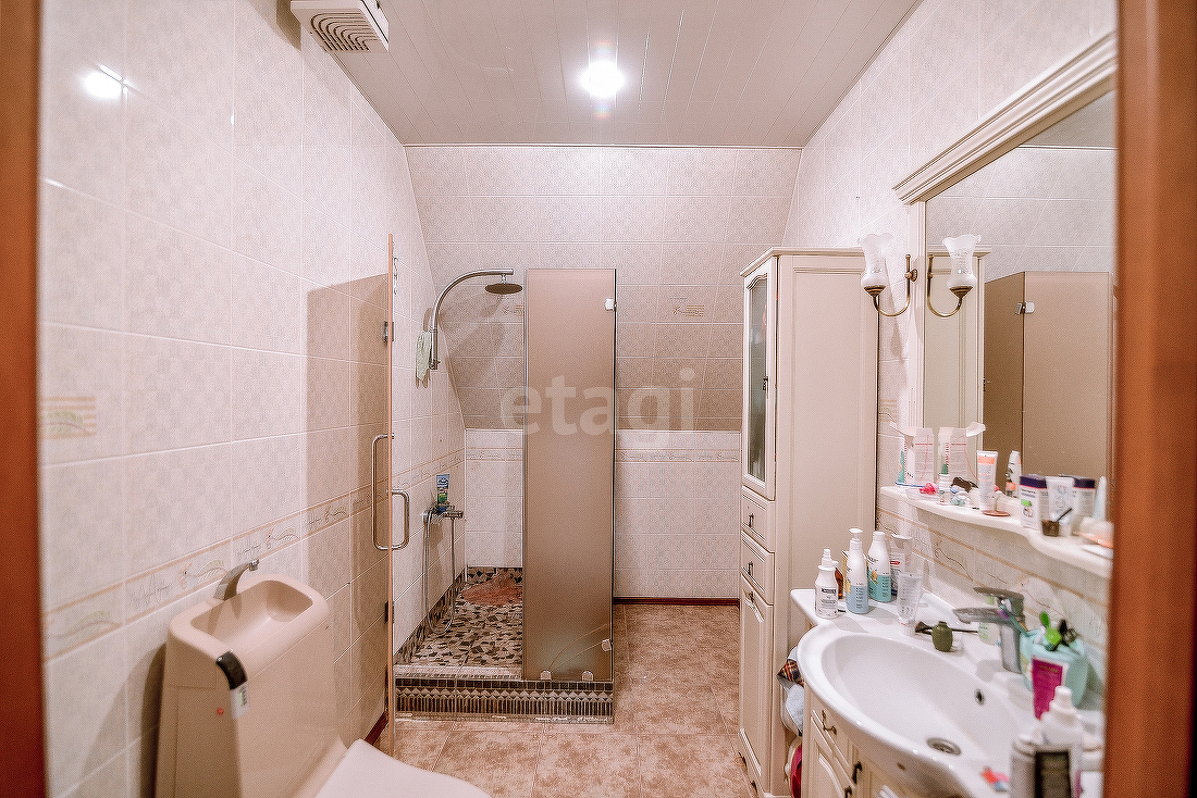 Продажа дома, 300м <sup>2</sup>, 10 сот., Южно-Сахалинск, Сахалинская область,  