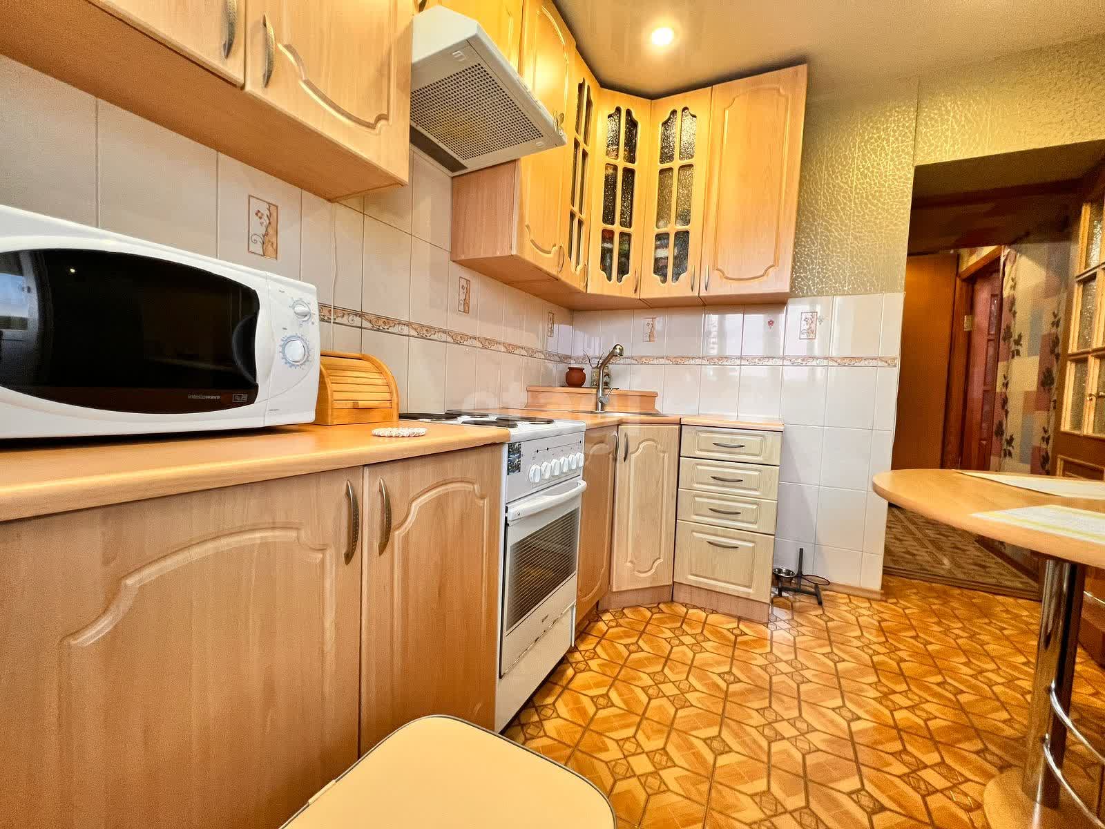 Продажа 2-комнатной квартиры, Южно-Сахалинск, Сахалинская область,  Южно-Сахалинск