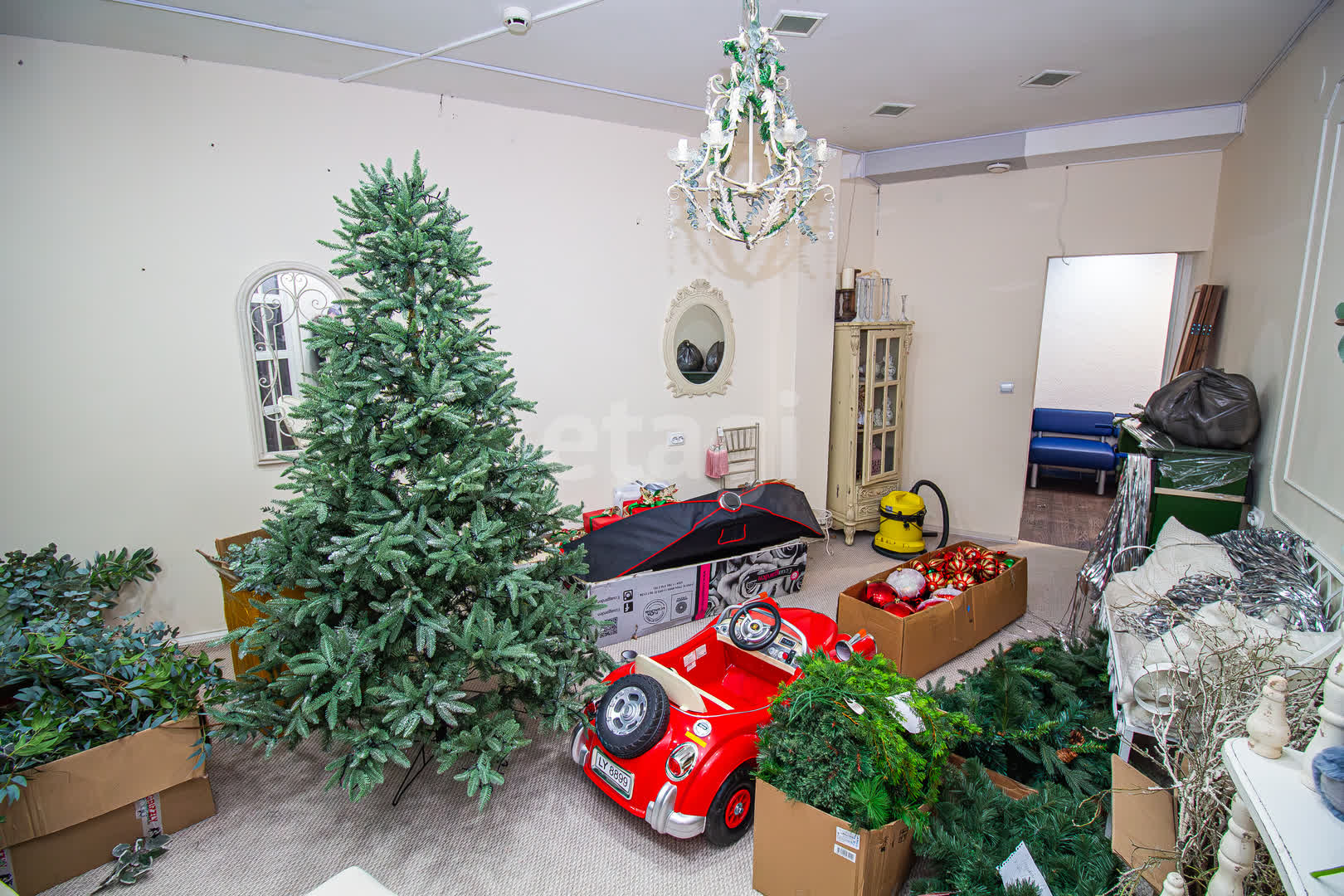 Продажа коммерческой недвижимости, 122м <sup>2</sup>, Новый Уренгой, Ямало-Ненецкий АО,  Новый Уренгой