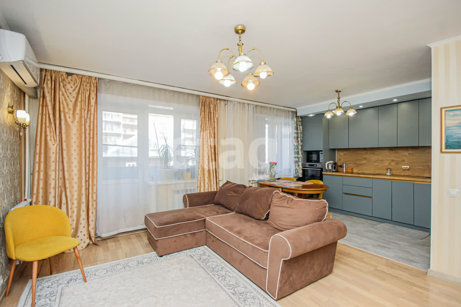 Продажа 4-комнатной квартиры, Улан-Удэ, Республика Бурятия,  Улан-Удэ